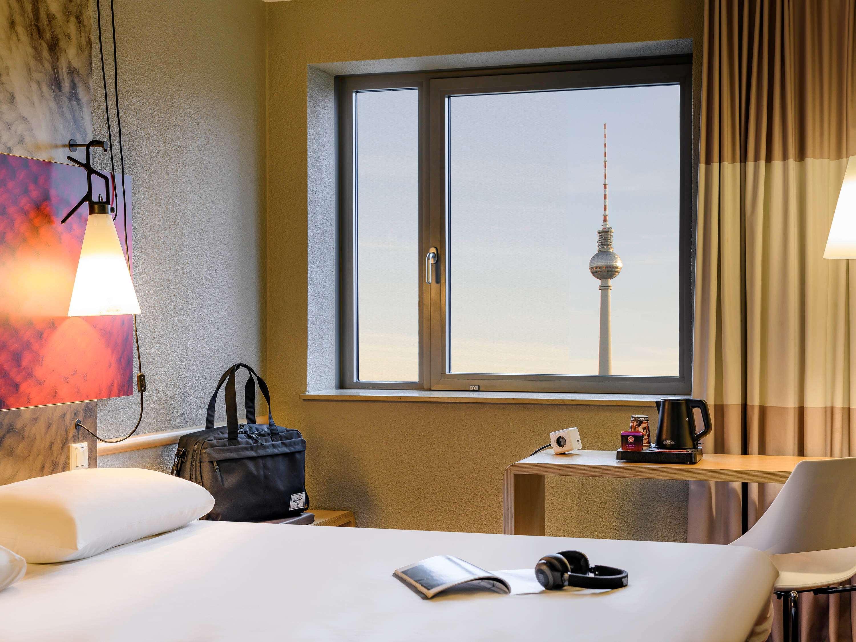 Ibis Berlin Mitte Hotel Bagian luar foto