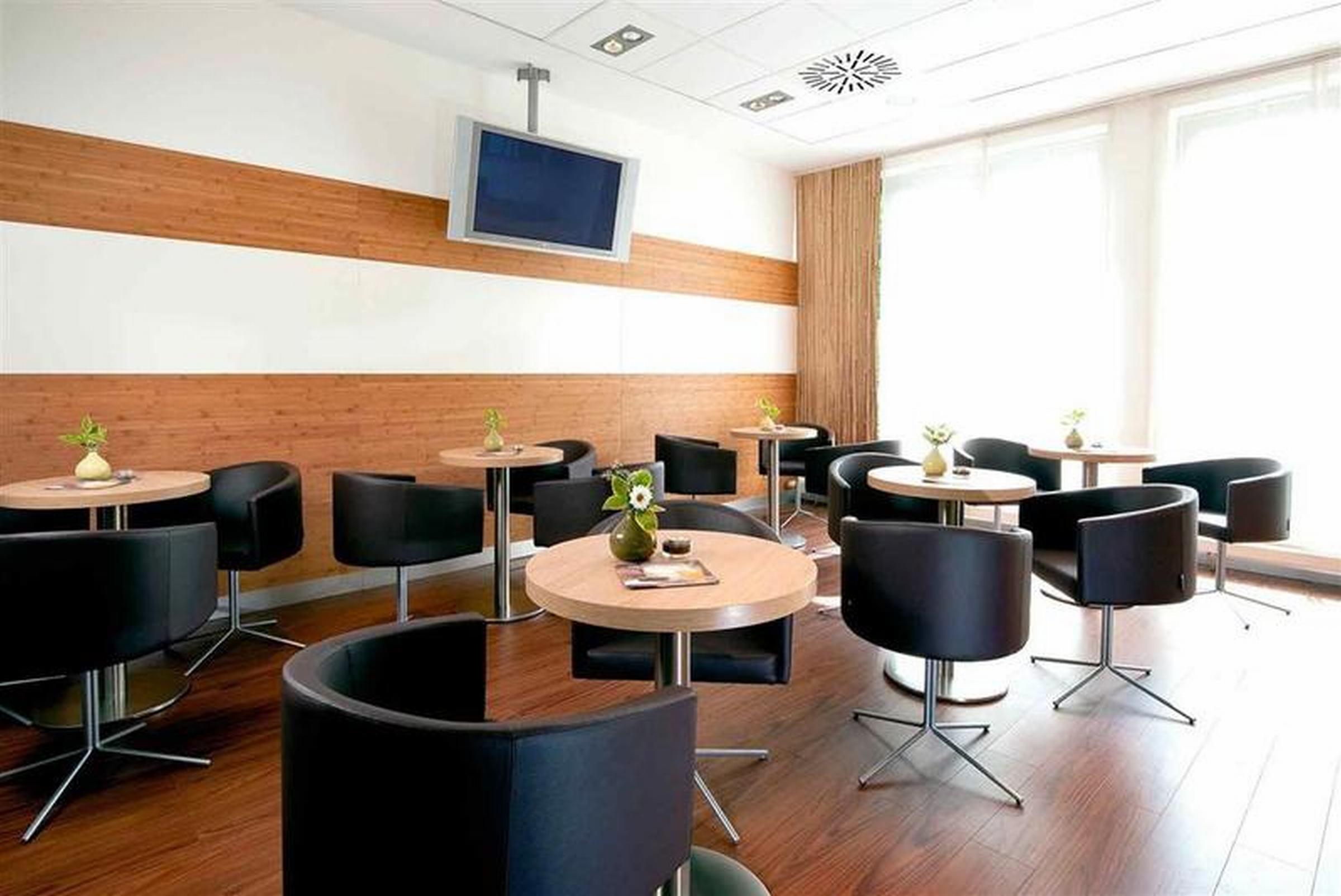 Ibis Berlin Mitte Hotel Bagian luar foto