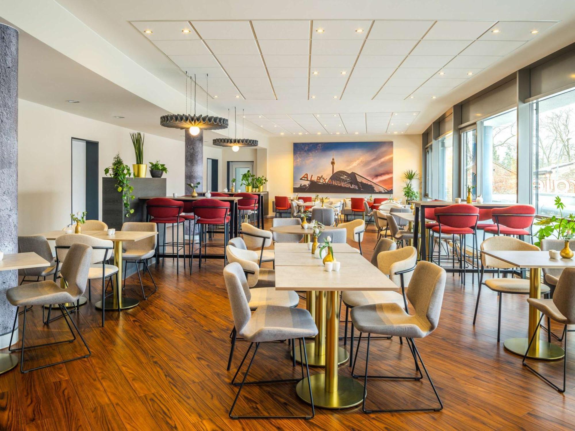 Ibis Berlin Mitte Hotel Bagian luar foto